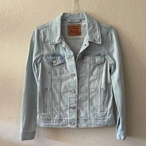 Levi's Women's Sky Blue Denim Jacket size S - Picture 1 of 12